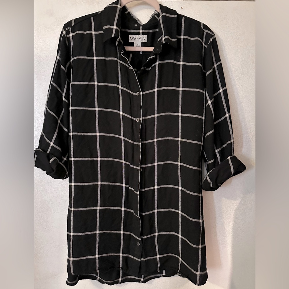 Plus size long sleeve button-down flannel tunic, black plaid, size 2x
